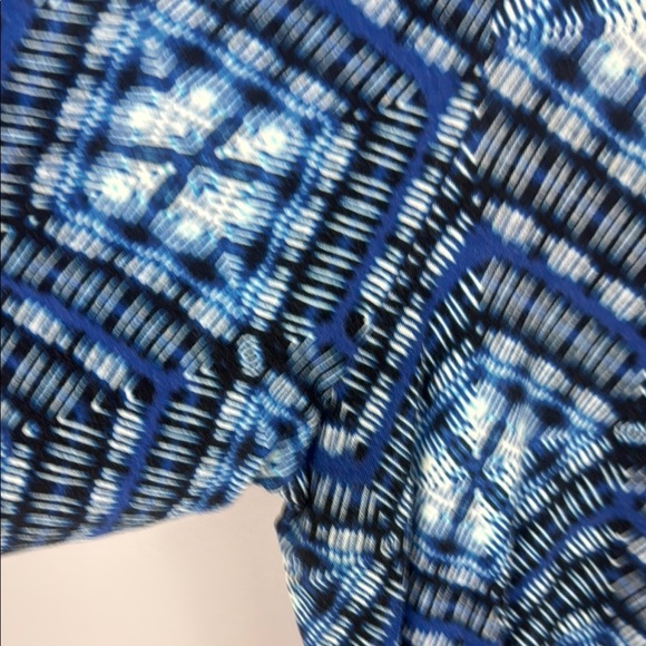 Rose & Olive Blue Graphic Asymmetrical 3/4 Sleeve Tunic Size 3X - Picture 4 of 10